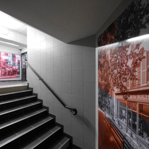 Décor mural photographique pour les escaliers du parking Lagrange à Paris - SAEMES