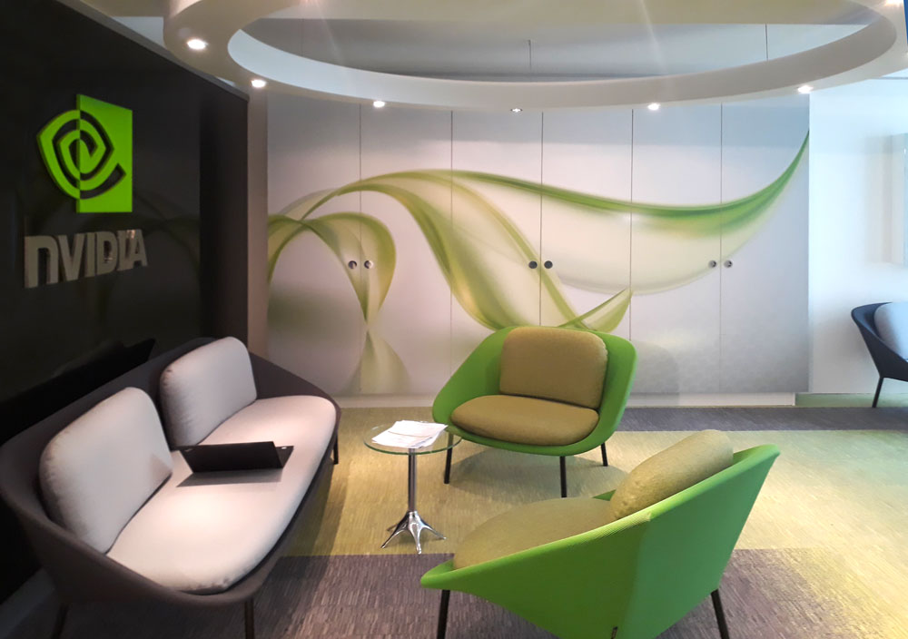Décoration murale adhésif sur mobilier de bureaux pour Nvidia