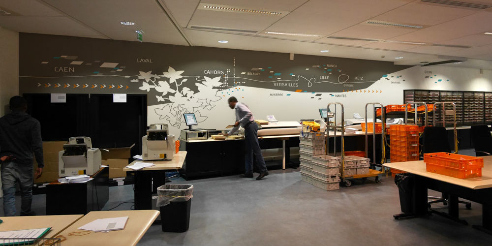 Design mural pour les locaux d'Aviva service courrier