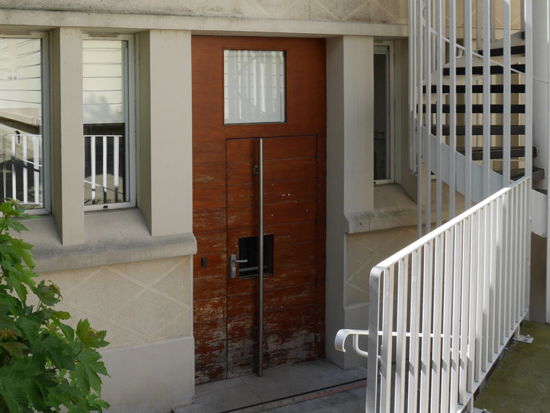 Marymount international School Paris - Porte d'entrée du FABLAB avant notre intervention