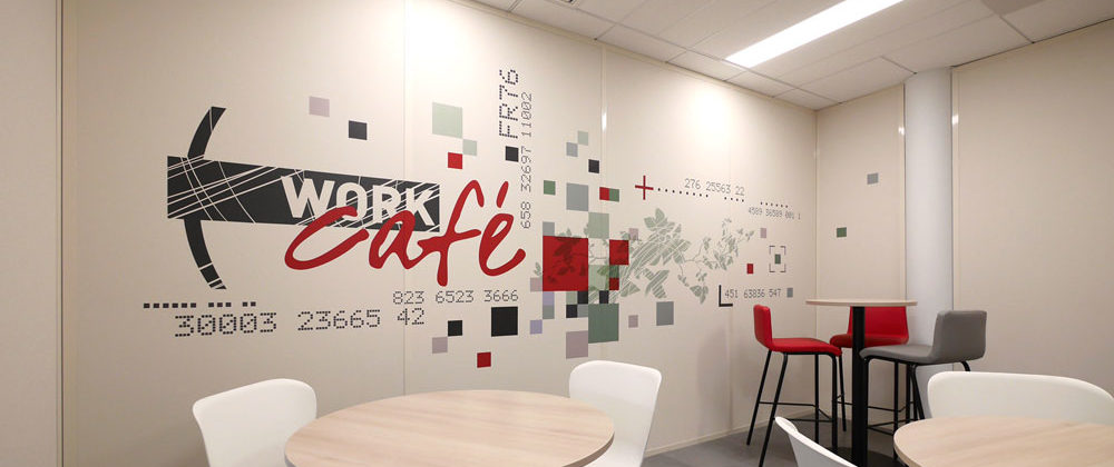 Habillage mural décoratif Work Café pour la Société Générale à Lyon