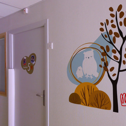 Design mural (Hibou) dans les circulations de la Maison d'Enfants à Caractère Social (MECS) de Worhmout AFEJI